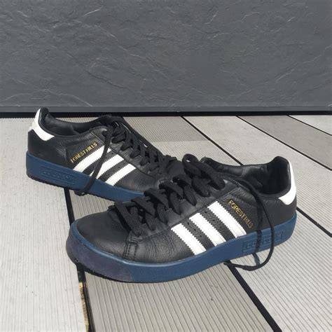 adidas forest hills black.